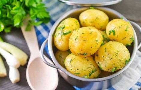 Jak gotować ziemniaki, aby zachowały jak najwięcej wartości odżywczych